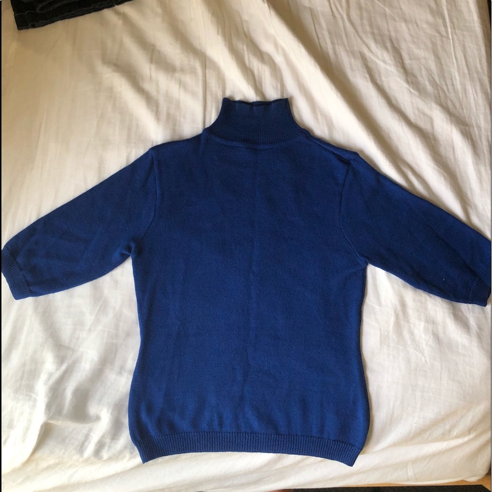 WOOL TURTLE NECK SWEATER